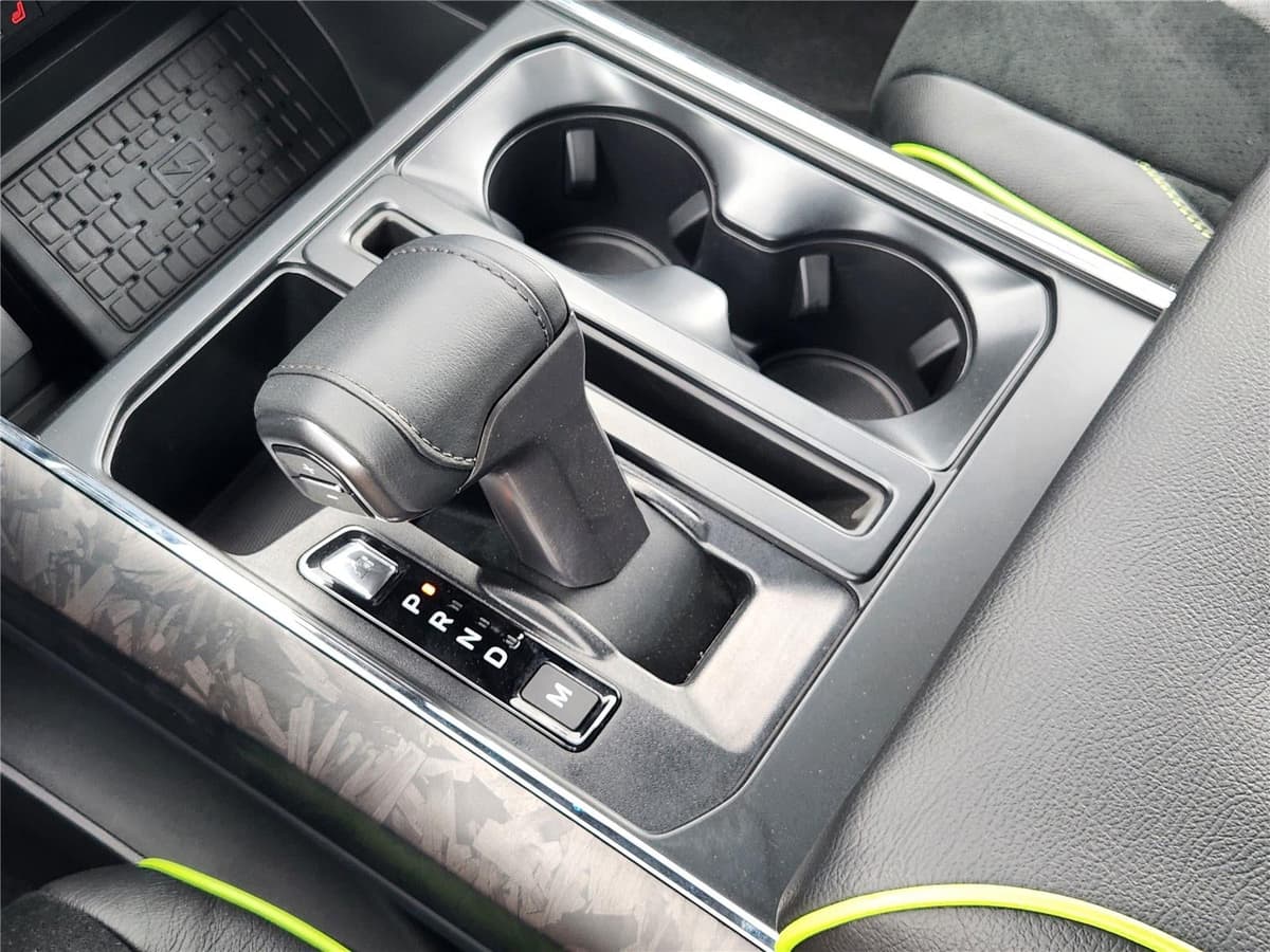 2025 Ford F-150 - Image 16