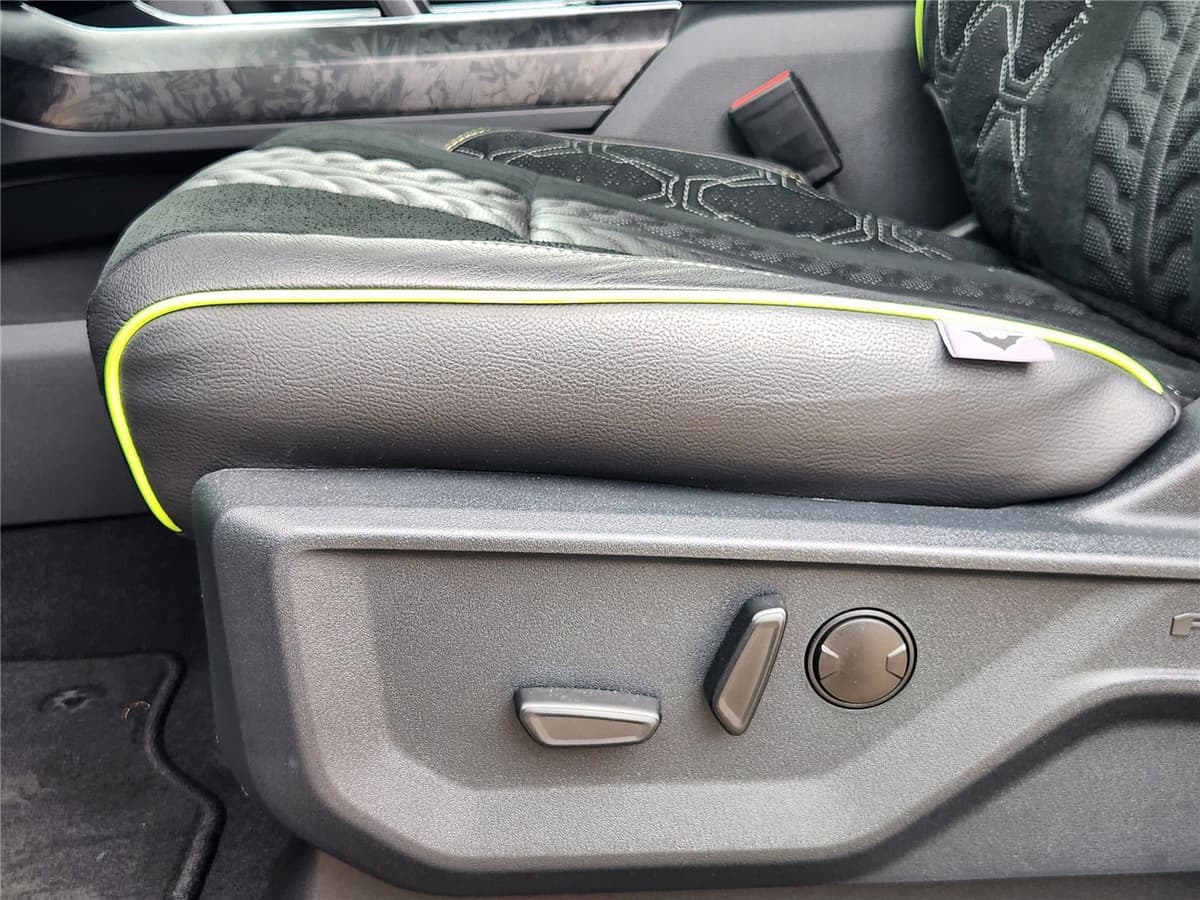 2025 Ford F-150 - Image 20