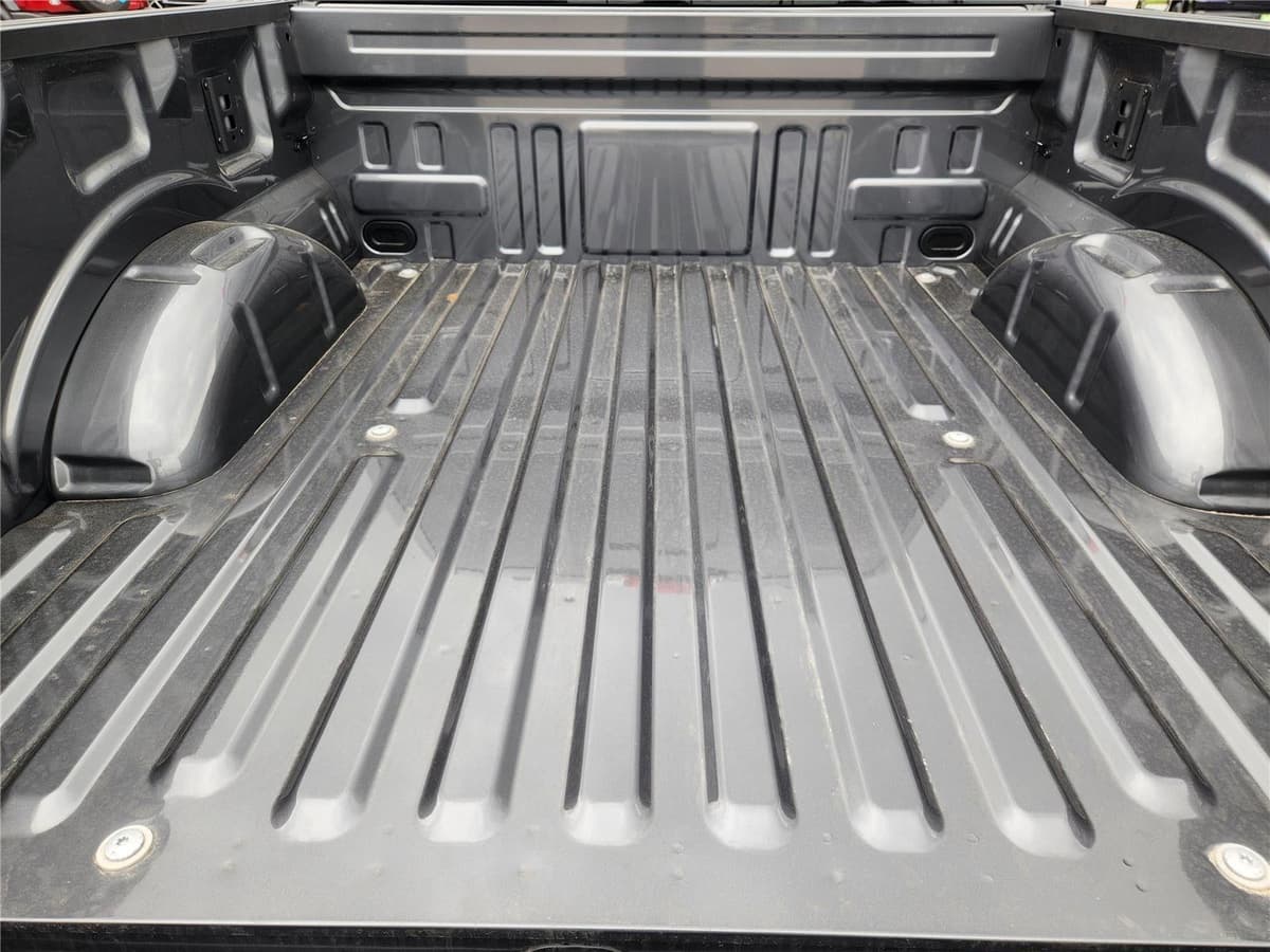 2025 Ford F-150 - Image 24