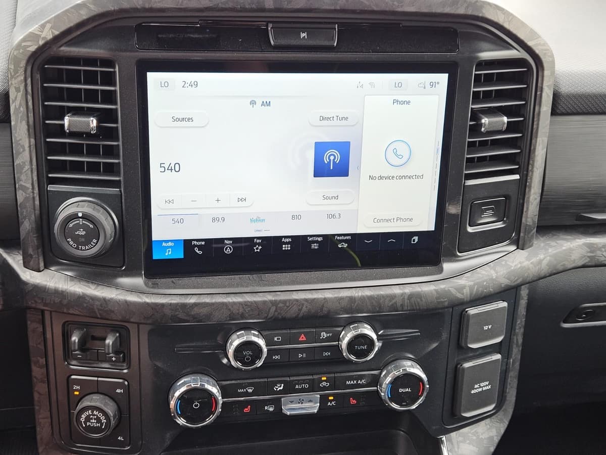 2025 Ford F-150 - Image 10