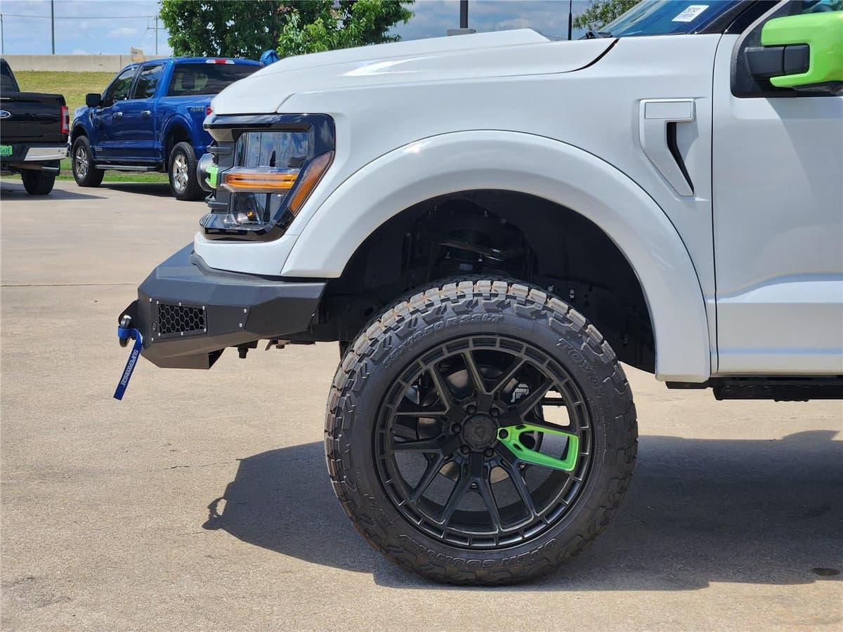 2025 Ford F-150 - Image 14