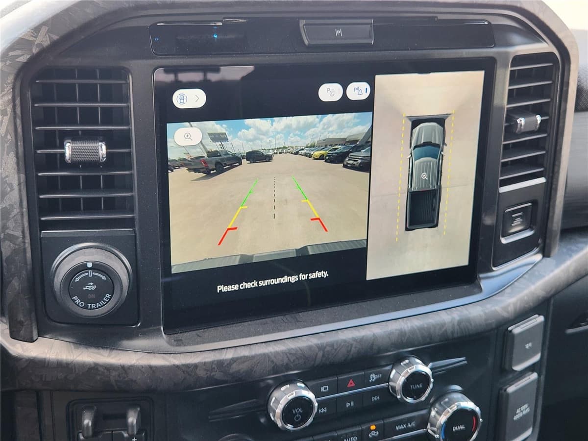 2025 Ford F-150 - Image 21