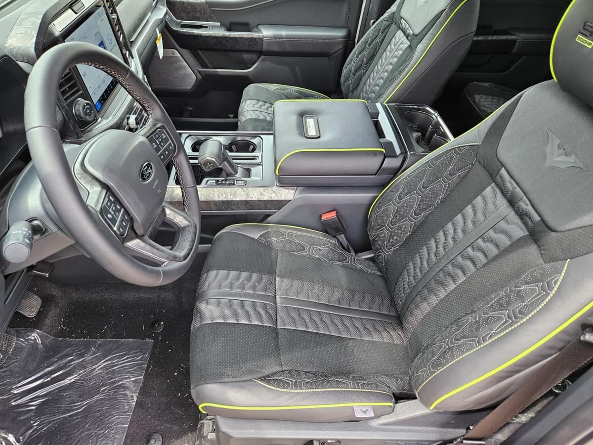 2025 Ford F-150 - Image 8