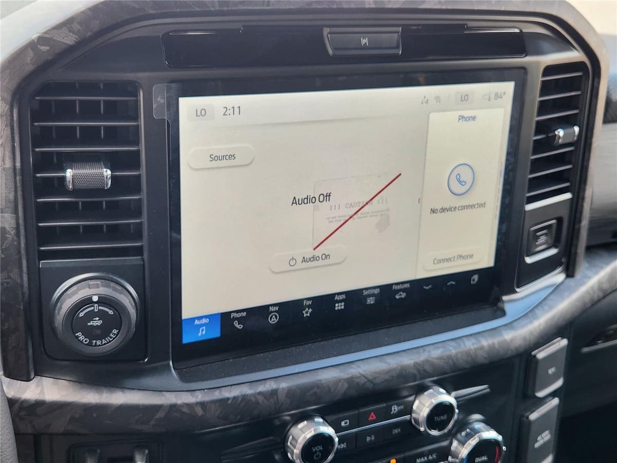 2025 Ford F-150 - Image 12