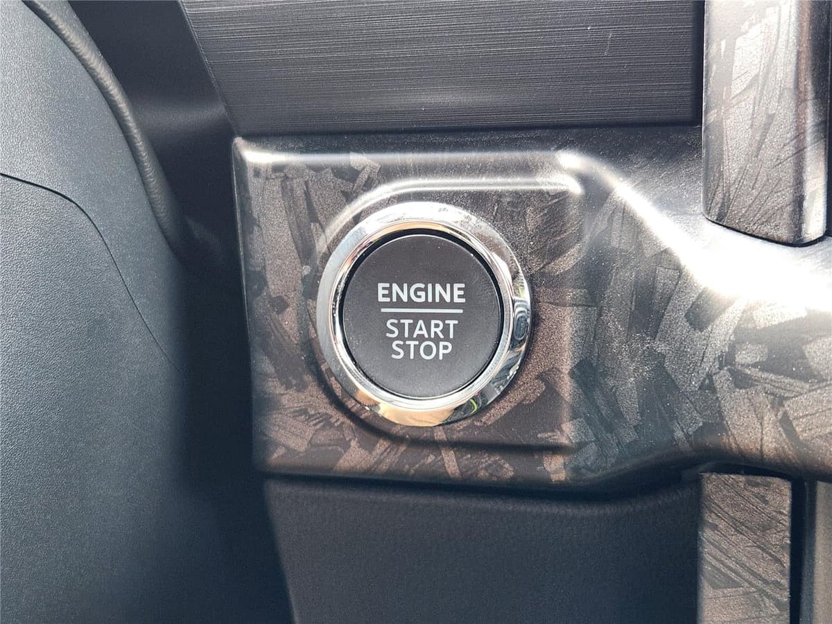 2025 Ford F-150 - Image 16