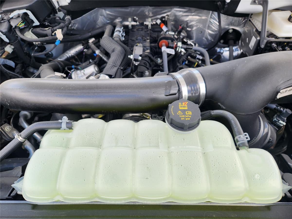 2025 Ford F-150 - Image 22