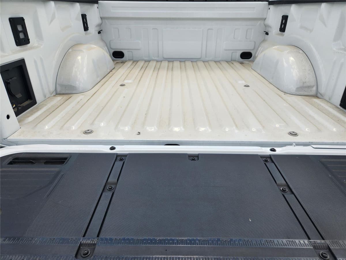 2025 Ford F-150 - Image 23