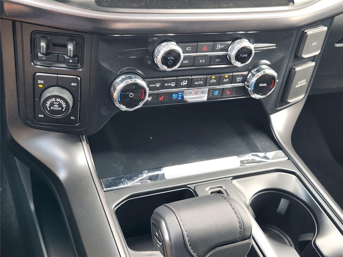 2026 Ford F-150 - Image 14