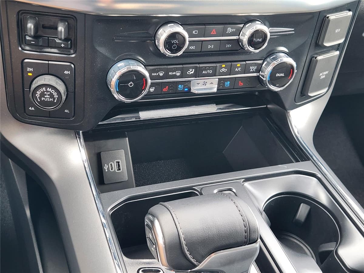 2026 Ford F-150 - Image 14