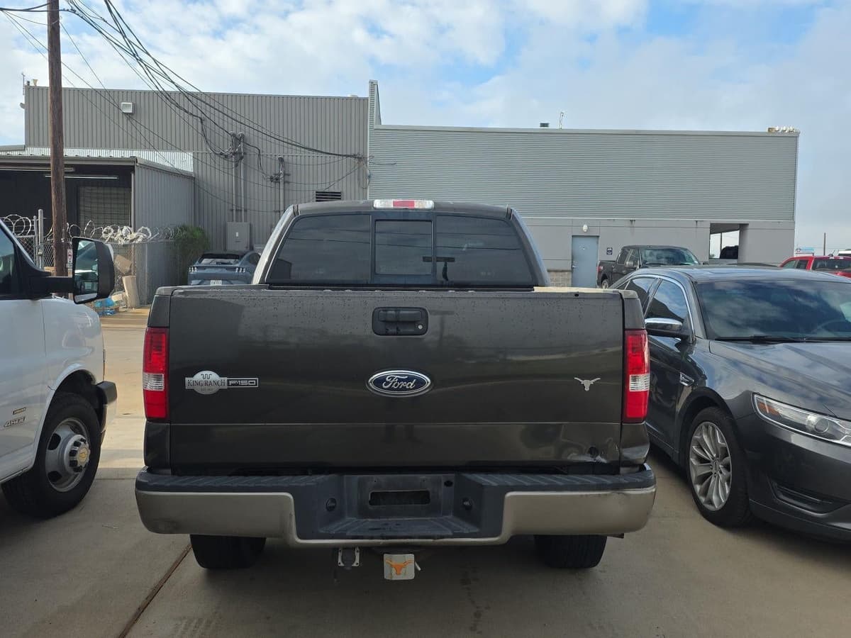 2005 Ford F-150 - Image 4
