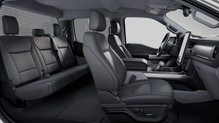 2025 Ford F-150 Lightning - Image 27