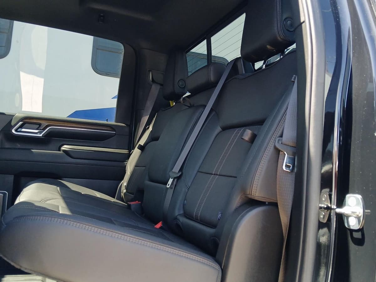 2024 Chevrolet Silverado 2500HD - Image 12