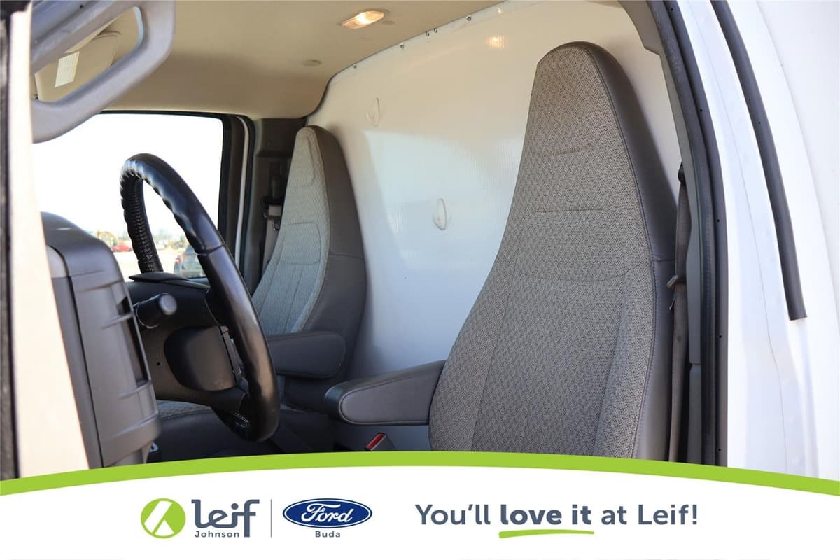 2022 Chevrolet Express Commercial Cutaway - Image 13