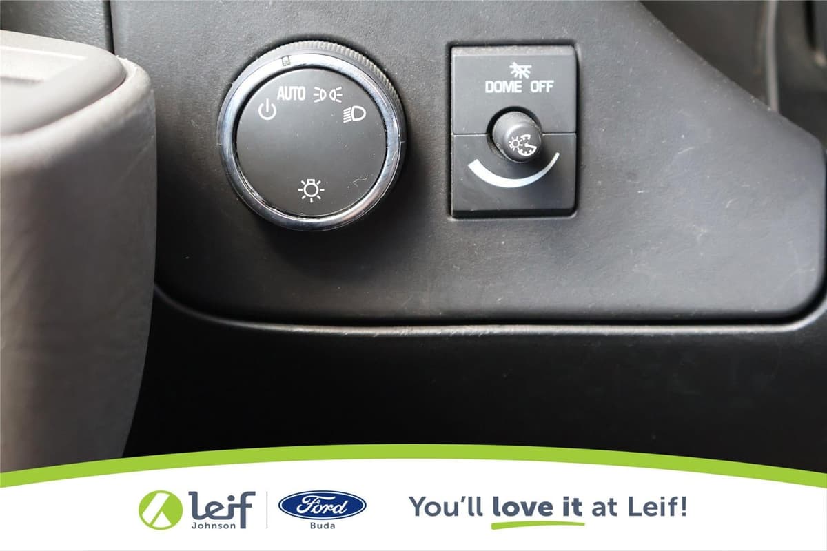 2022 Chevrolet Express Commercial Cutaway - Image 17