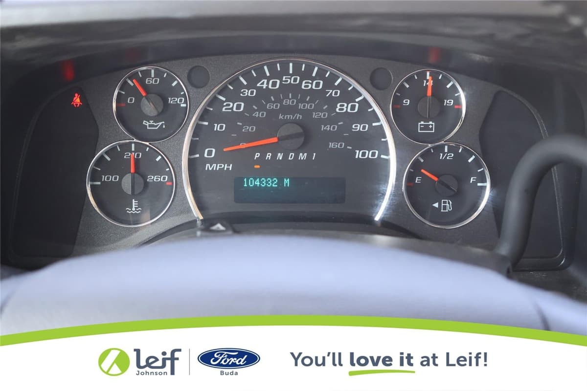 2022 Chevrolet Express Commercial Cutaway - Image 21