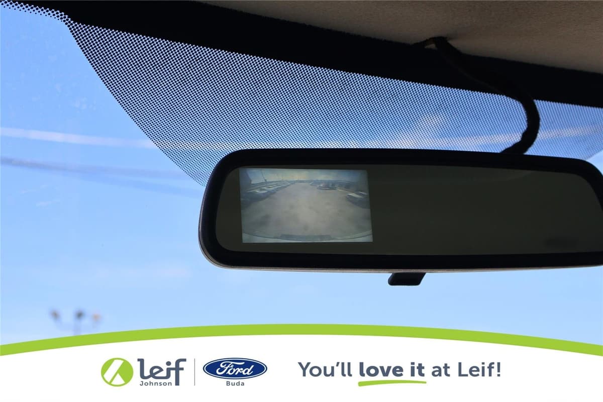 2022 Chevrolet Express Commercial Cutaway - Image 22