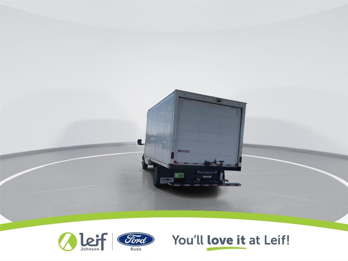 2022 Chevrolet Express Commercial Cutaway - Image 6