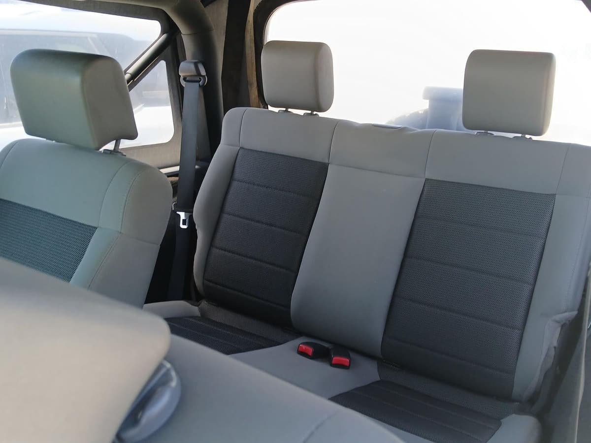 2010 Jeep Wrangler - Image 11