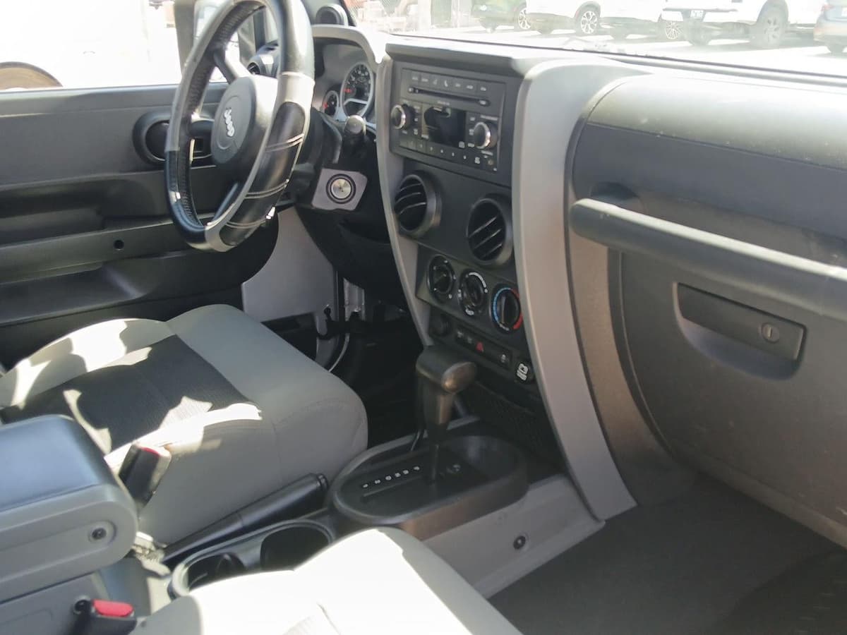 2010 Jeep Wrangler - Image 13