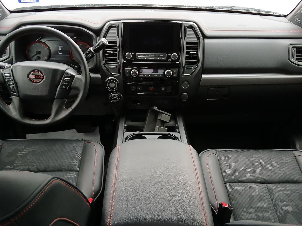 2024 Nissan Titan - Image 13