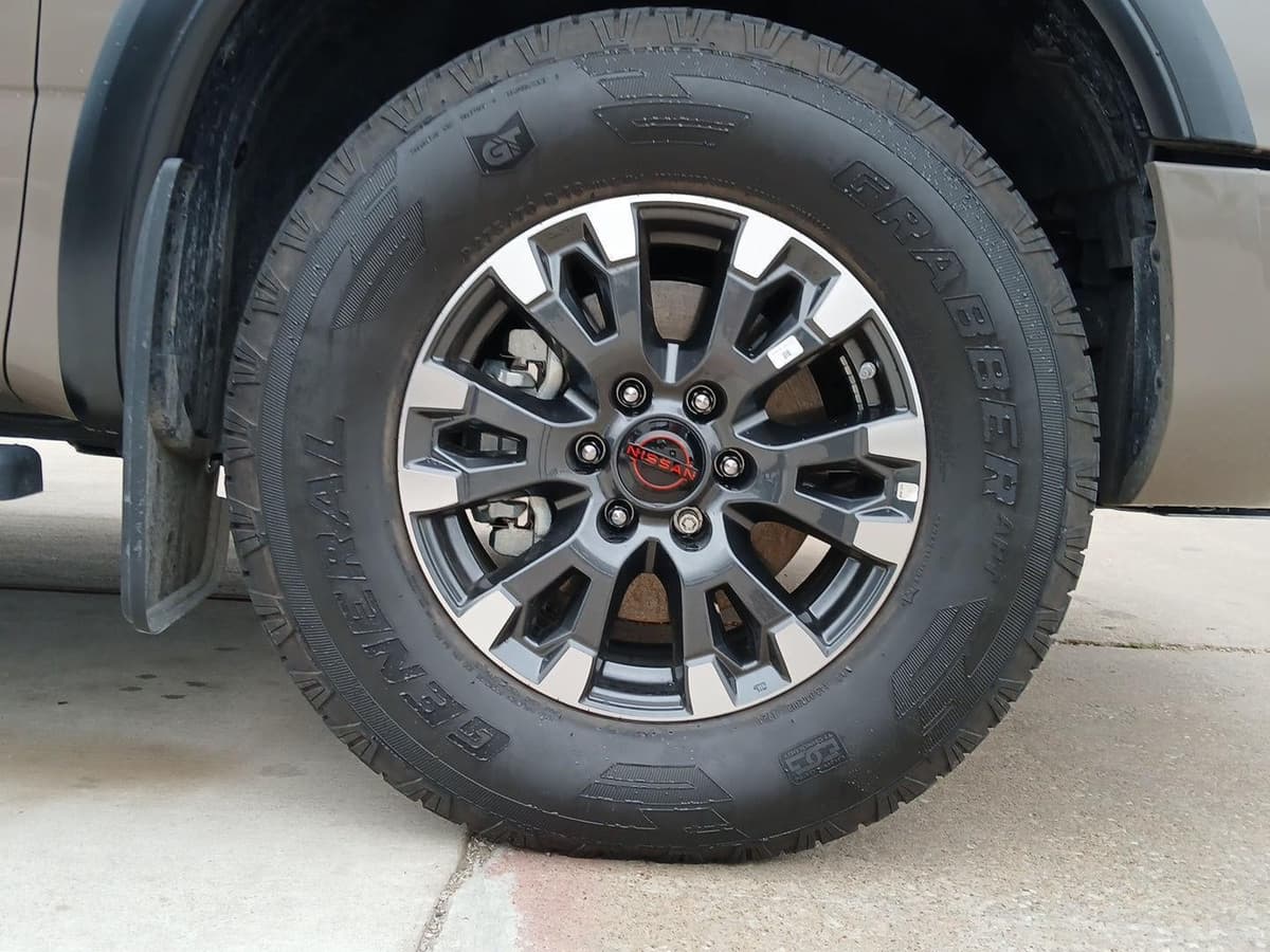 2024 Nissan Titan - Image 7