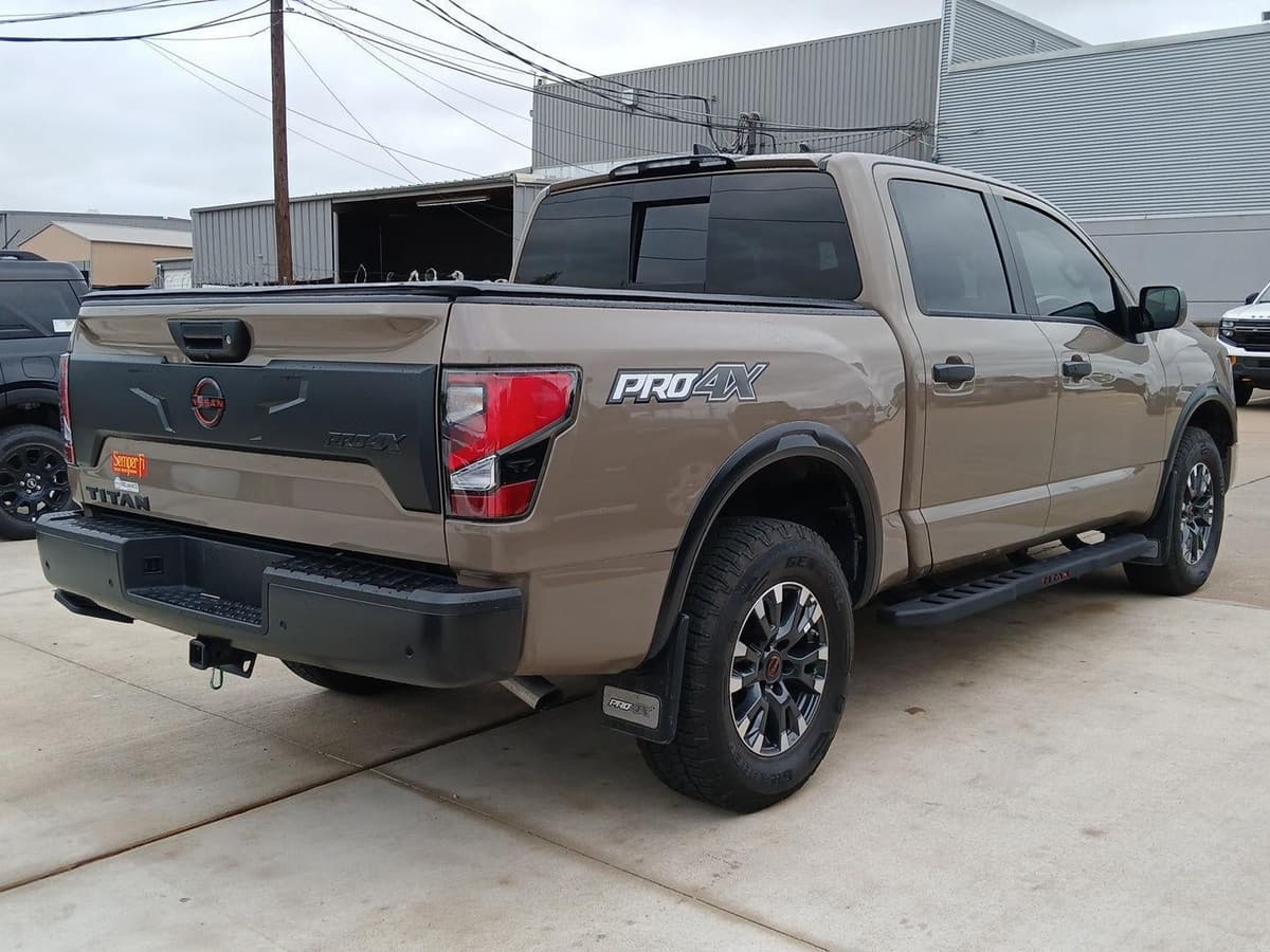 2024 Nissan Titan - Image 8
