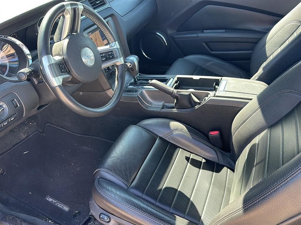 2012 Ford Mustang - Image 13