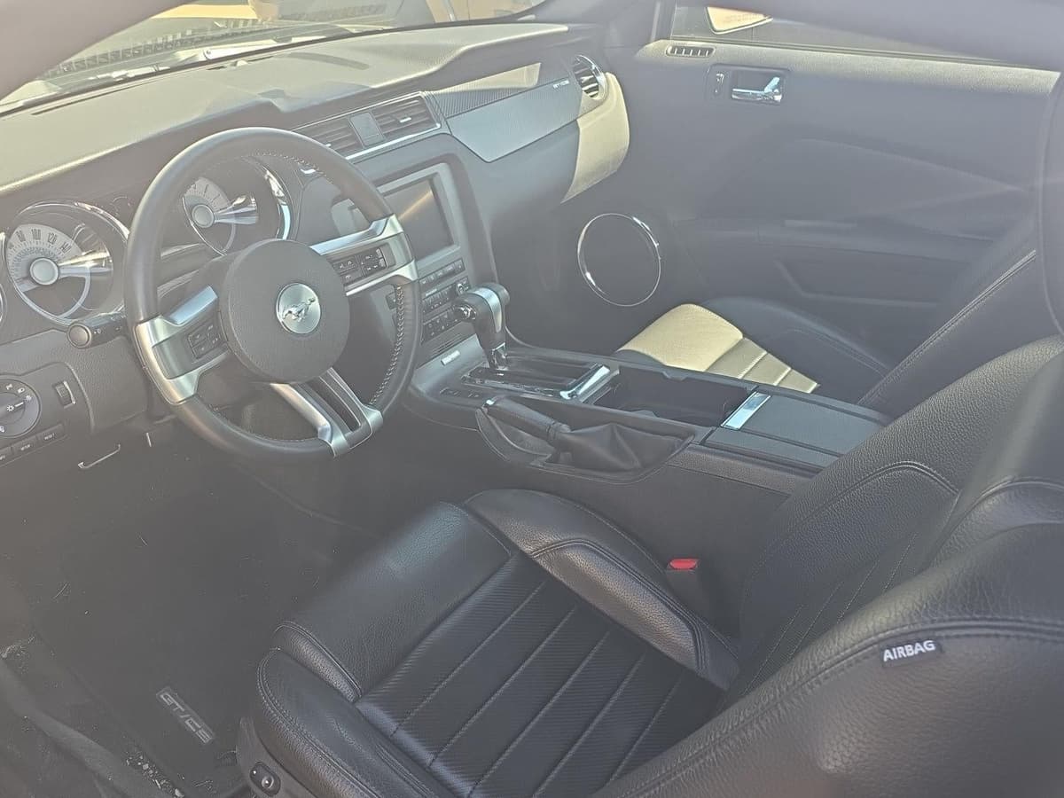 2012 Ford Mustang - Image 5