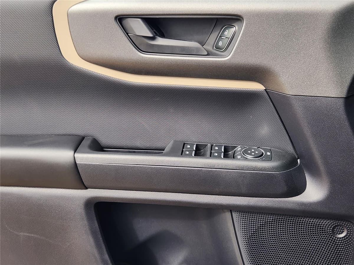 2025 Ford Bronco Sport - Image 17