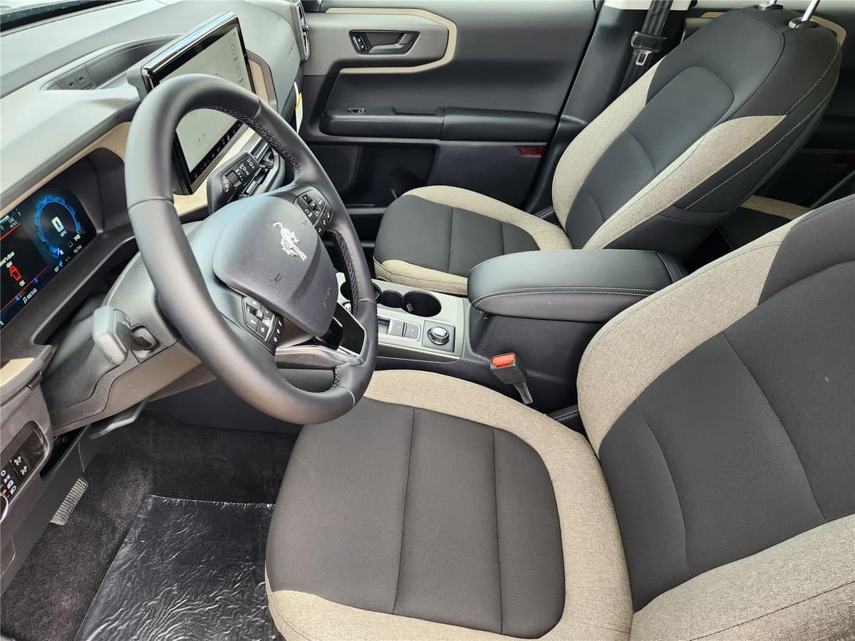 2025 Ford Bronco Sport - Image 9