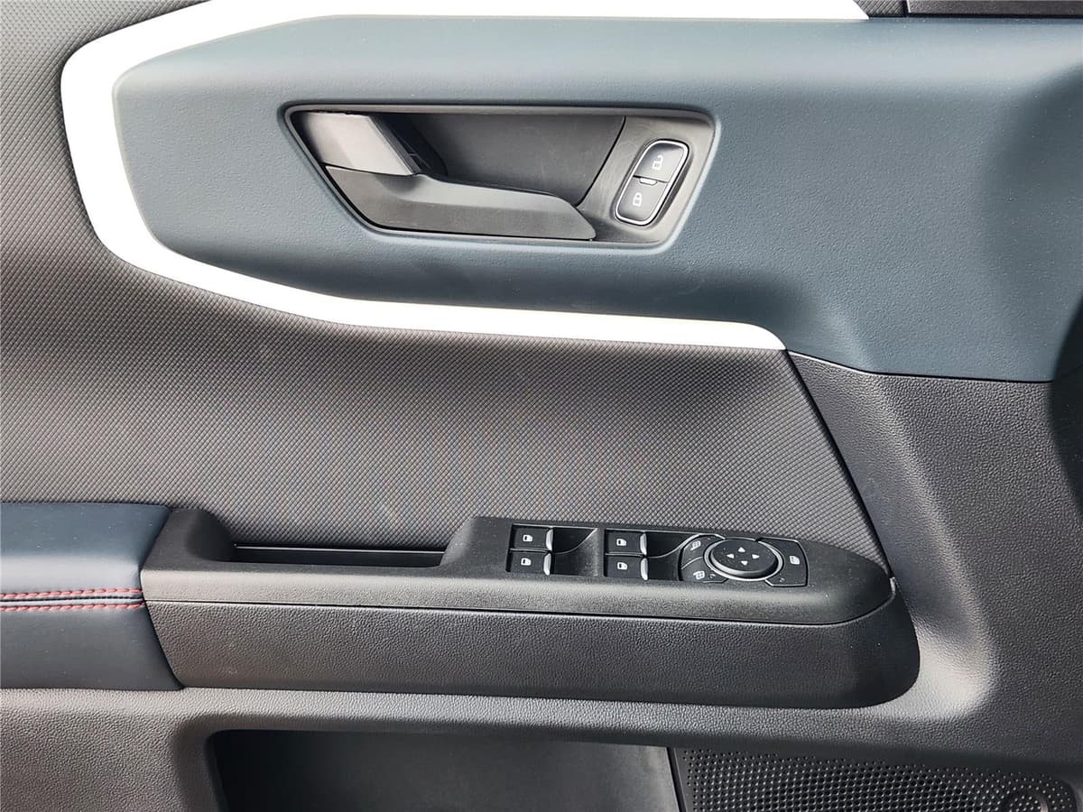 2025 Ford Bronco Sport - Image 17