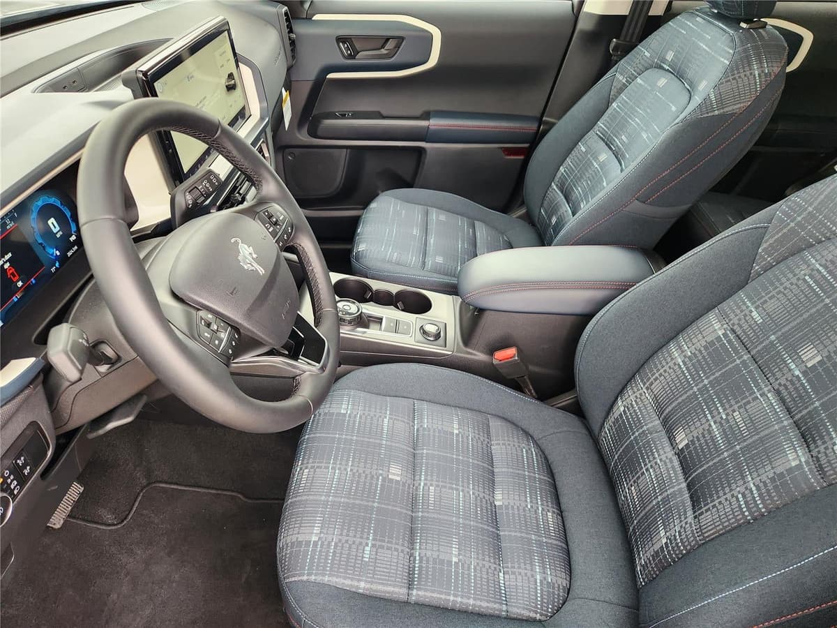 2025 Ford Bronco Sport - Image 9