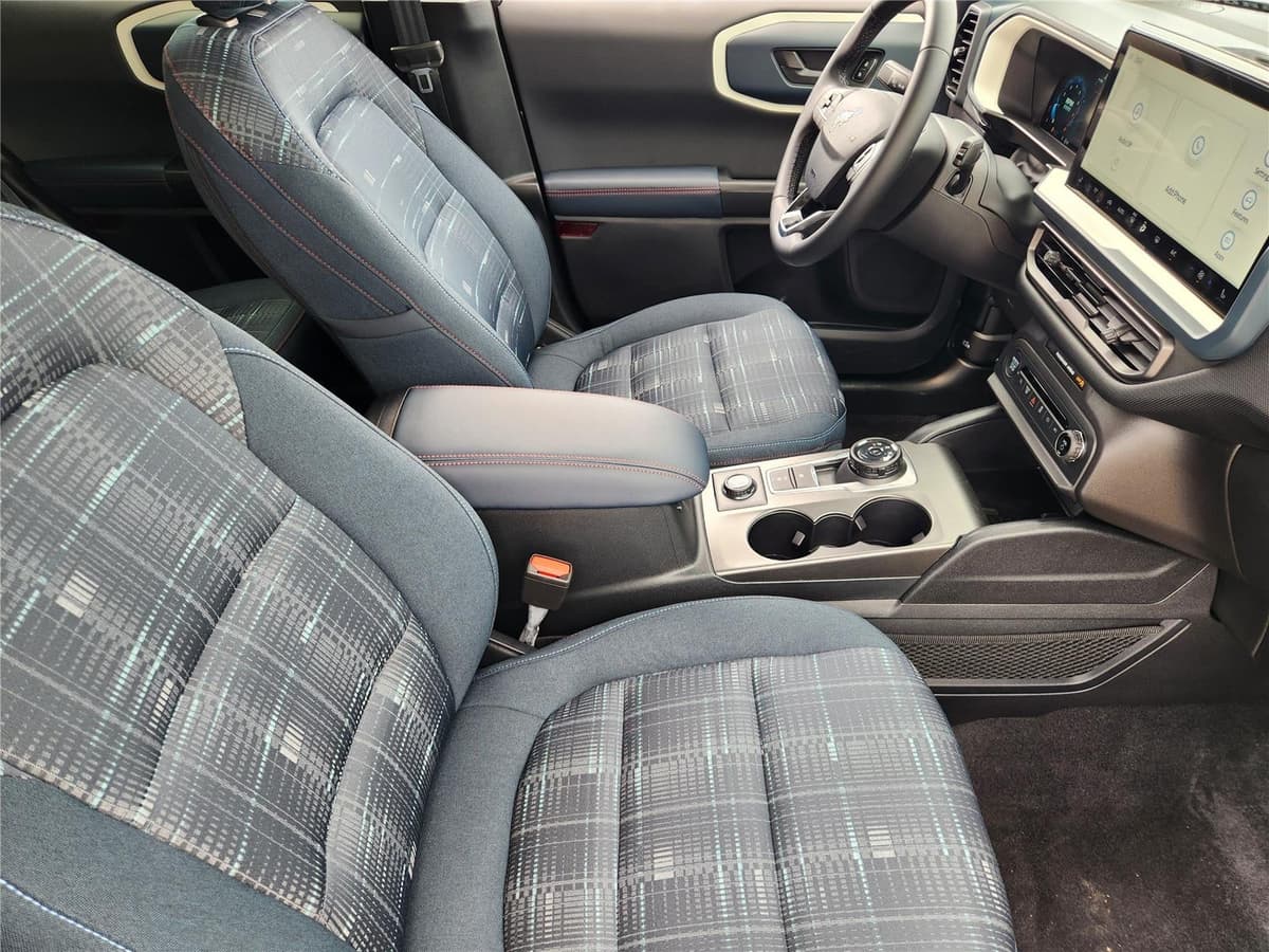 2025 Ford Bronco Sport - Image 10