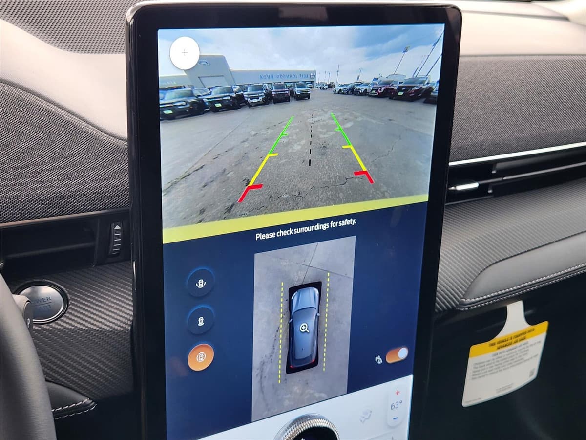 2025 Ford Mustang Mach-E - Image 13