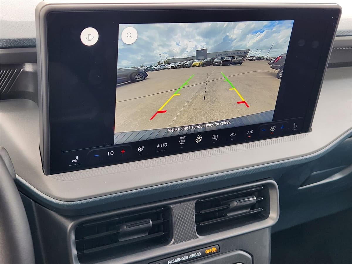 2025 Ford Maverick - Image 13