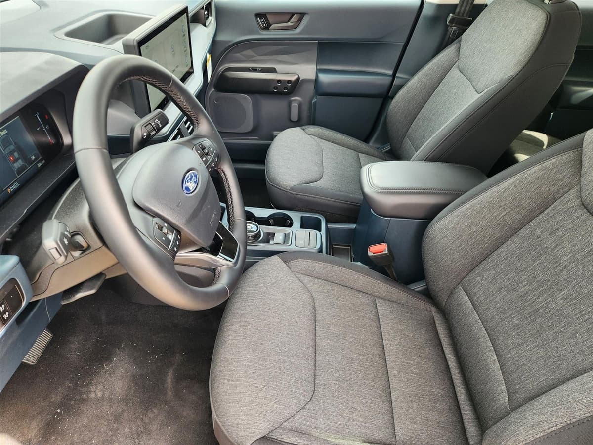 2025 Ford Maverick - Image 9