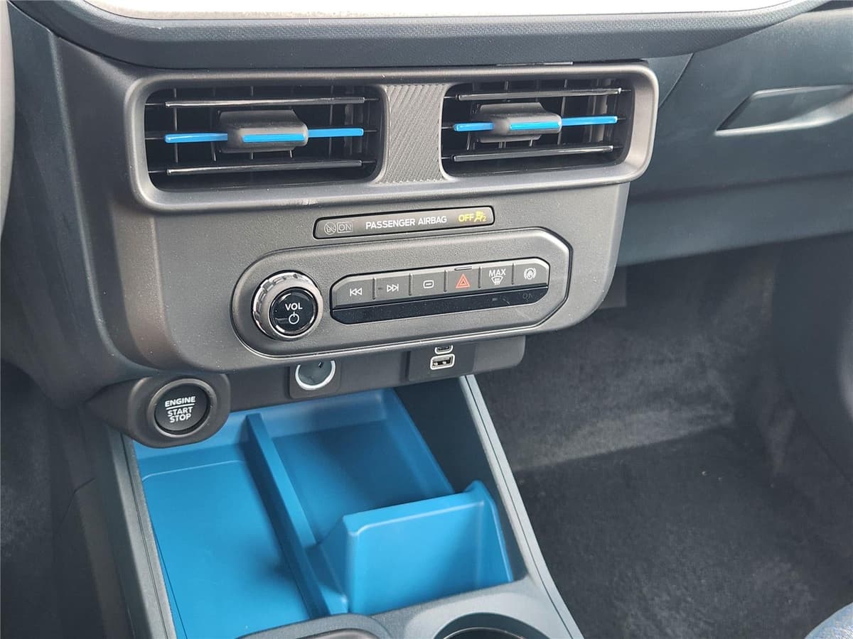 2026 Ford Maverick - Image 14