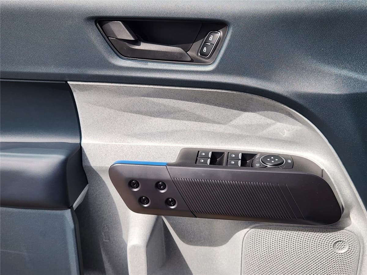 2026 Ford Maverick - Image 17