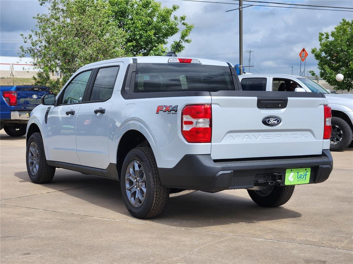 2026 Ford Maverick - Image 3