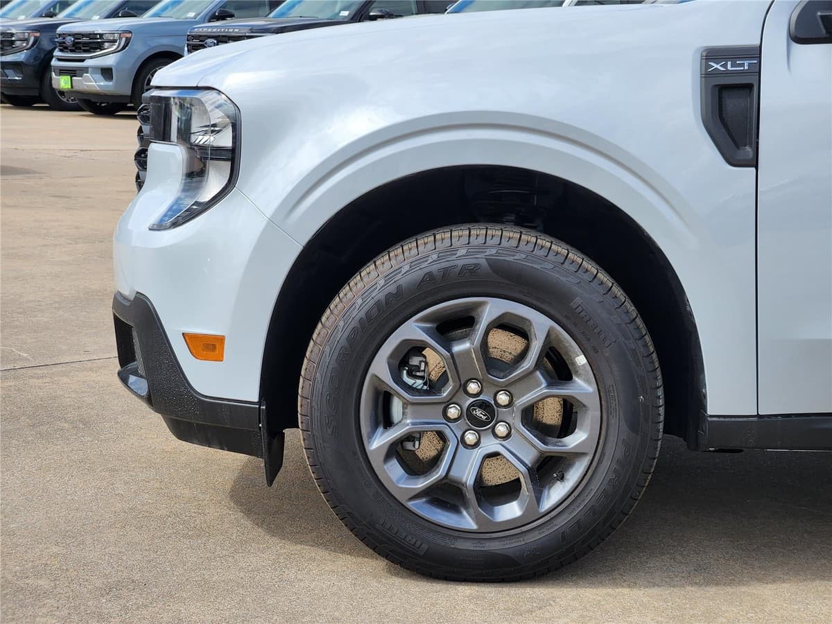 2026 Ford Maverick - Image 6