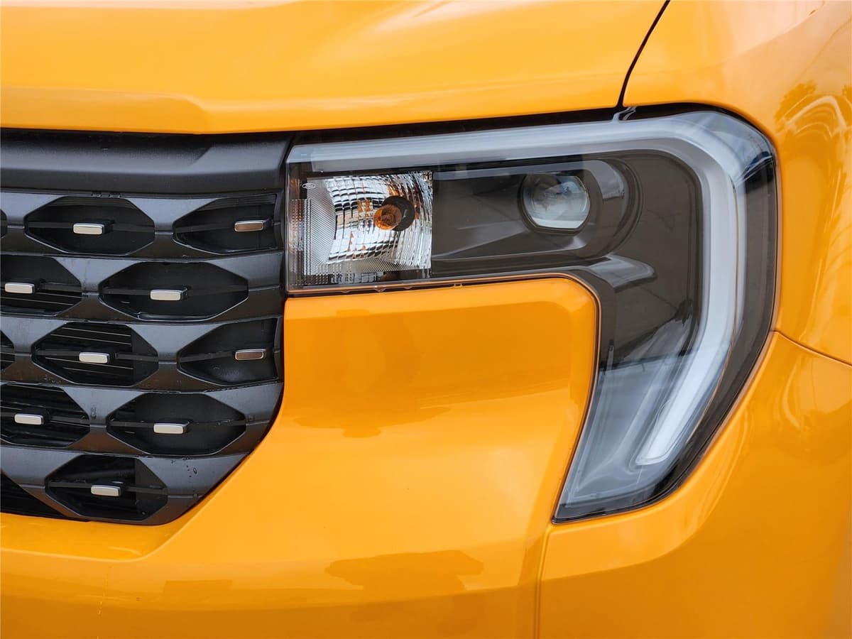 2026 Ford Maverick - Image 5