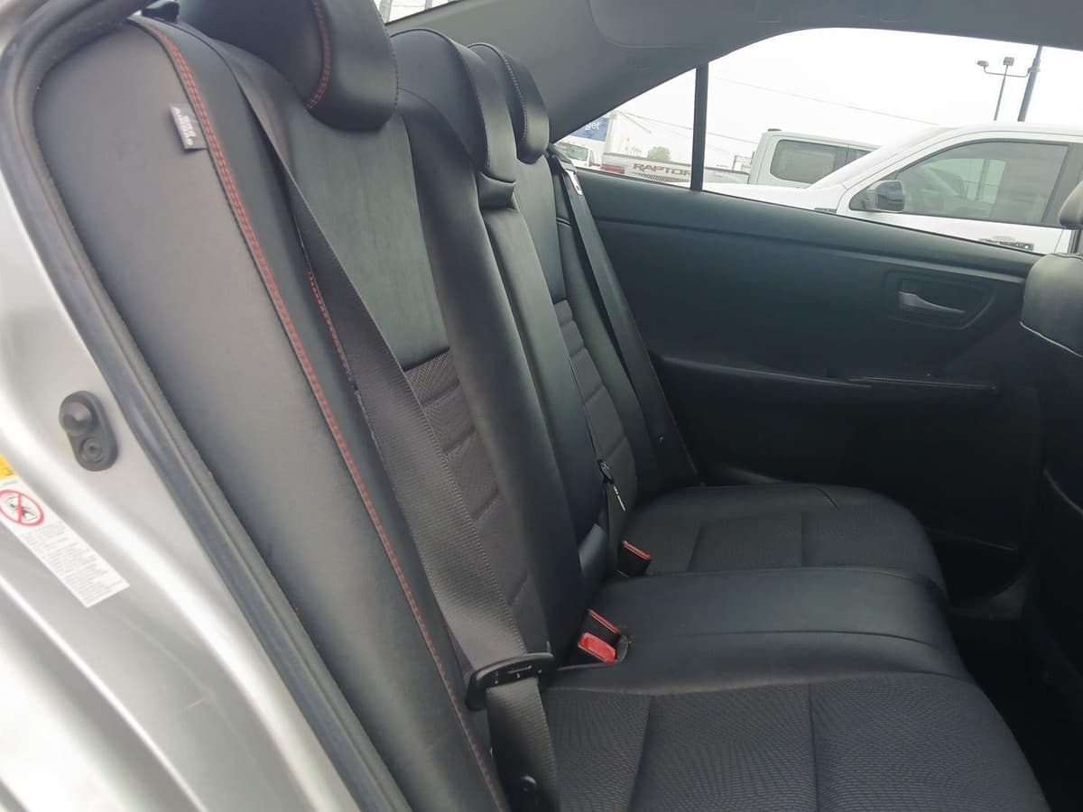 2016 Toyota Camry - Image 9