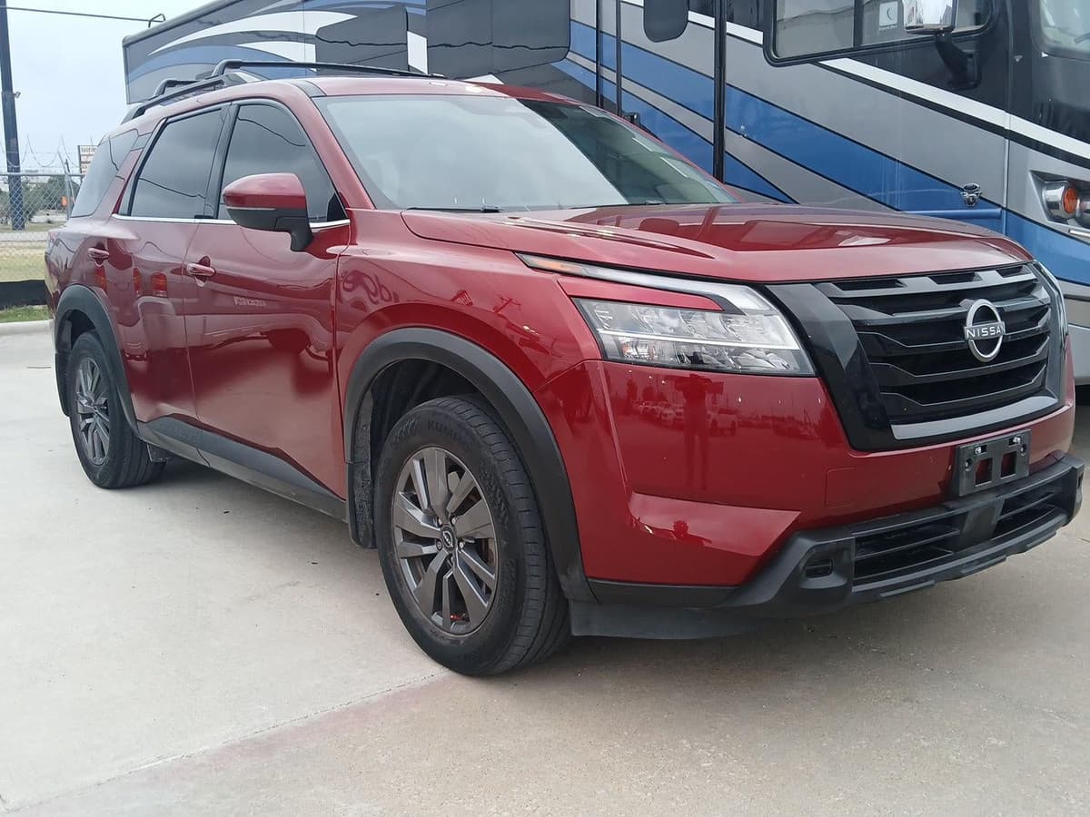 2022 Nissan Pathfinder - Image 4