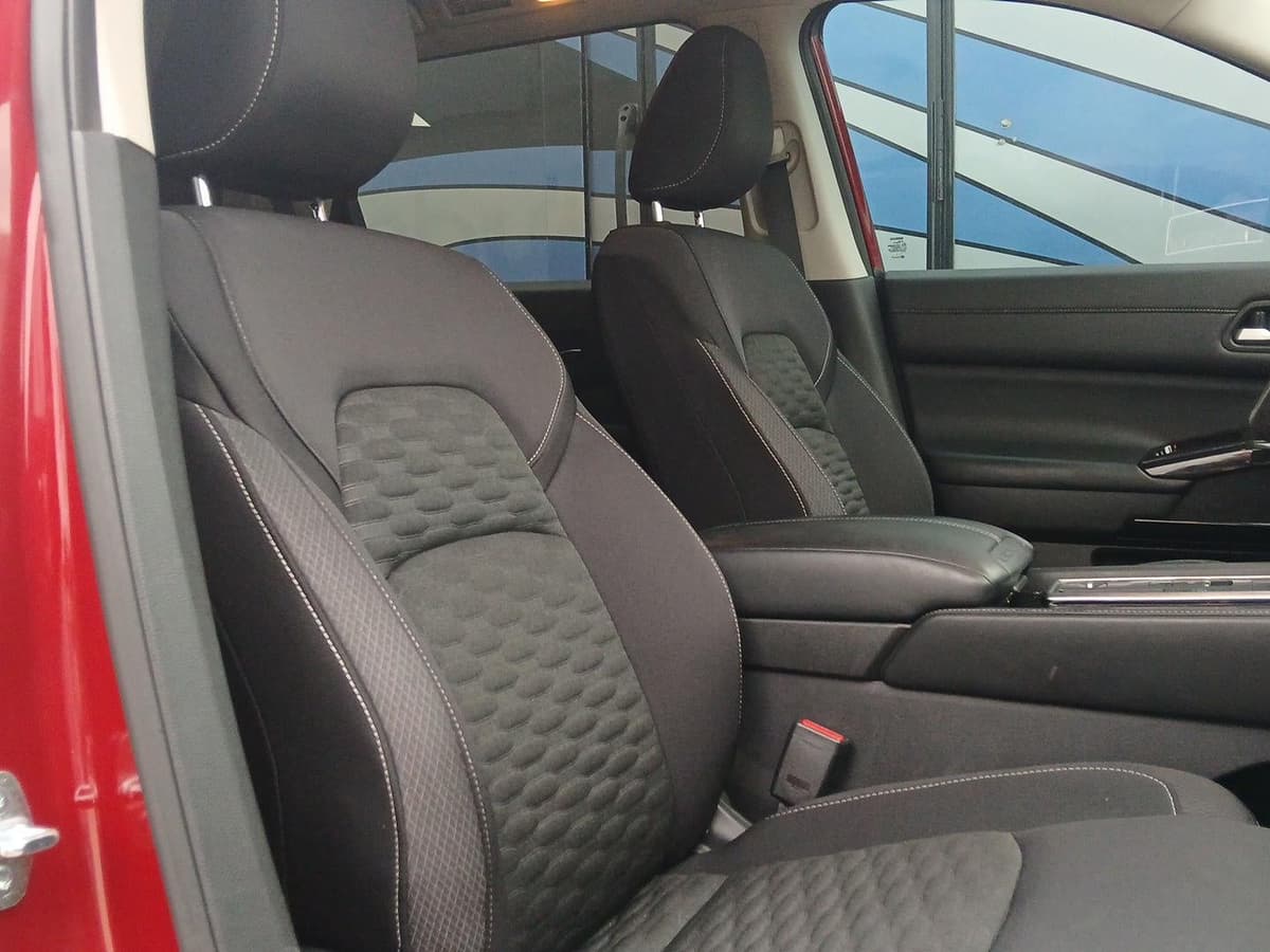 2022 Nissan Pathfinder - Image 8