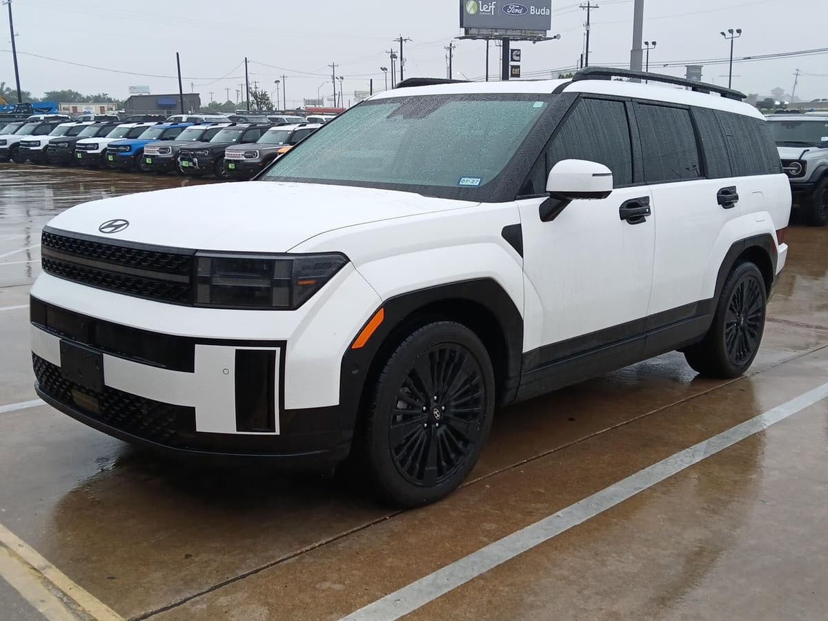 2025 Hyundai SANTA FE - Image 1