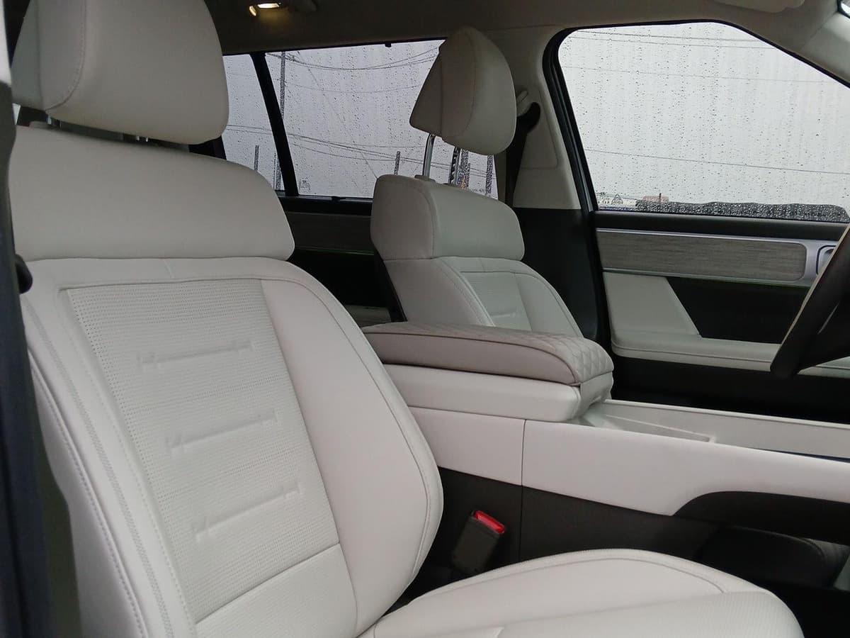 2025 Hyundai SANTA FE - Image 11