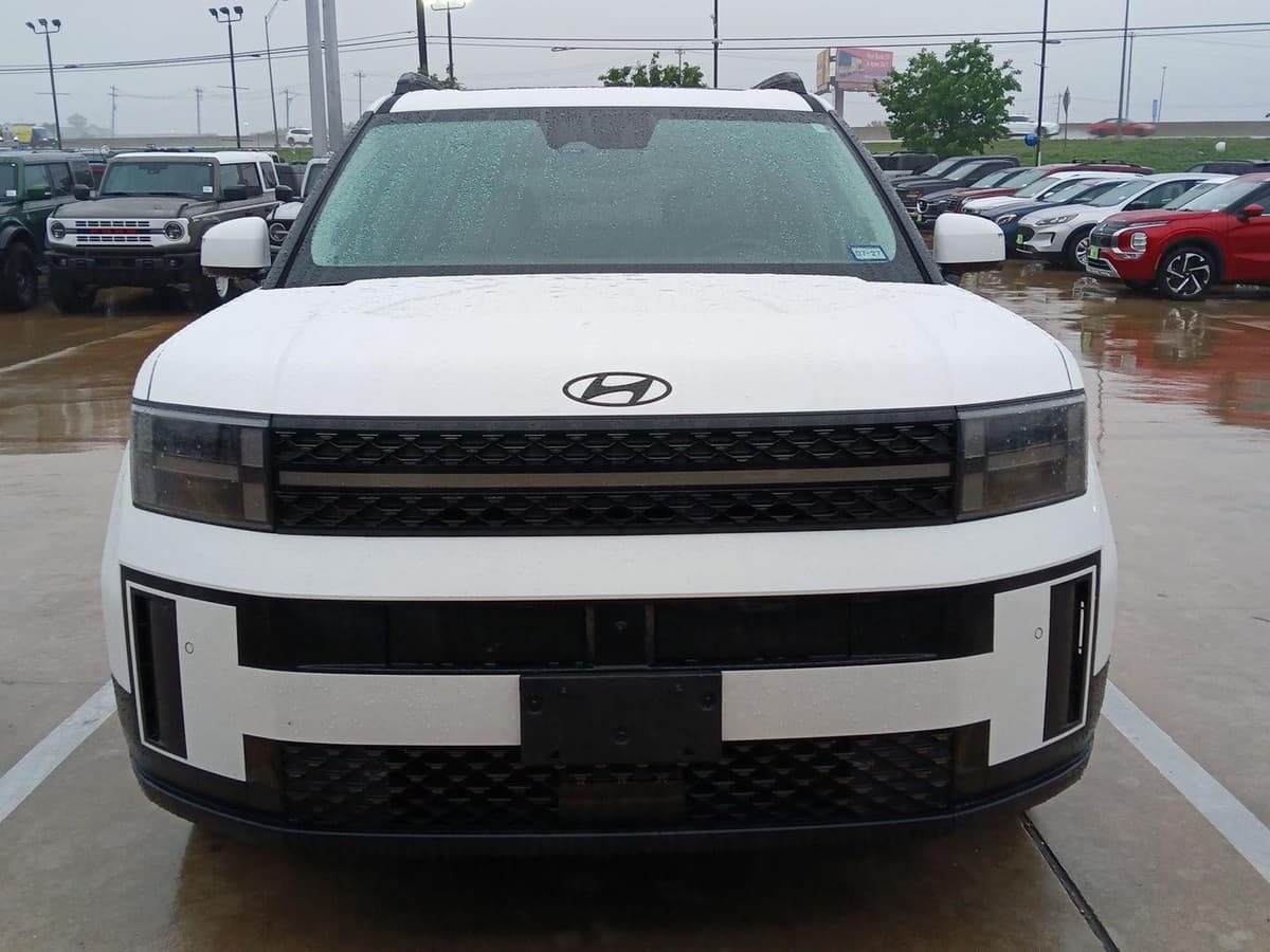 2025 Hyundai SANTA FE - Image 2