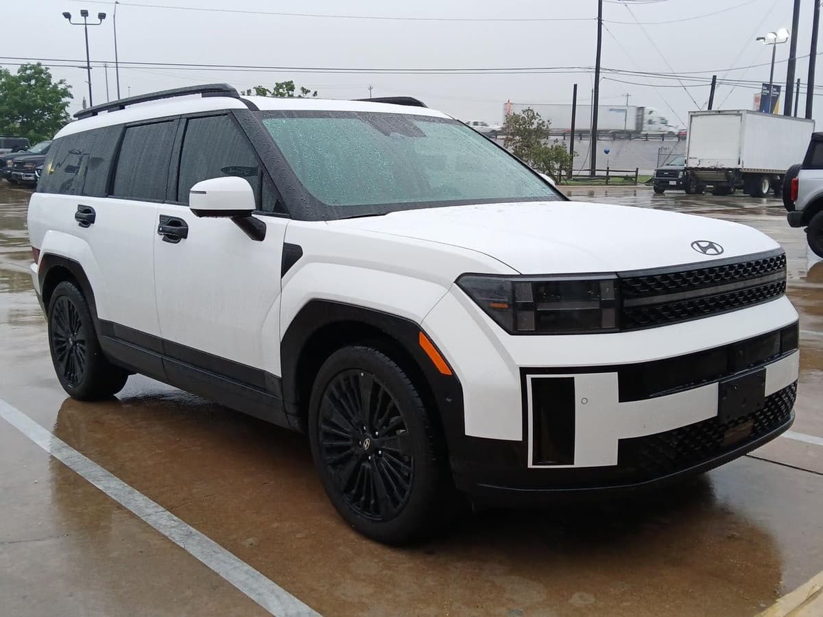 2025 Hyundai SANTA FE - Image 5