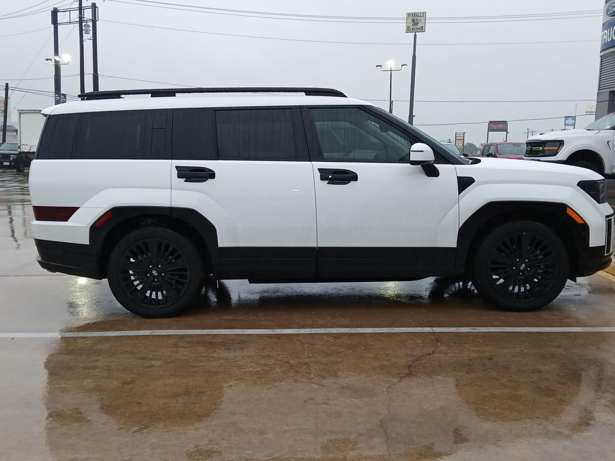 2025 Hyundai SANTA FE - Image 6