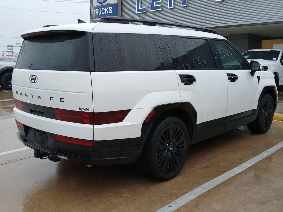 2025 Hyundai SANTA FE - Image 7